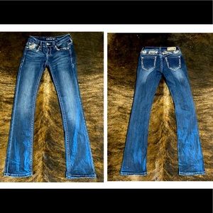 Grace in LA boot cut medium wash - . size 25 (fit like girls size 14) Worn once.